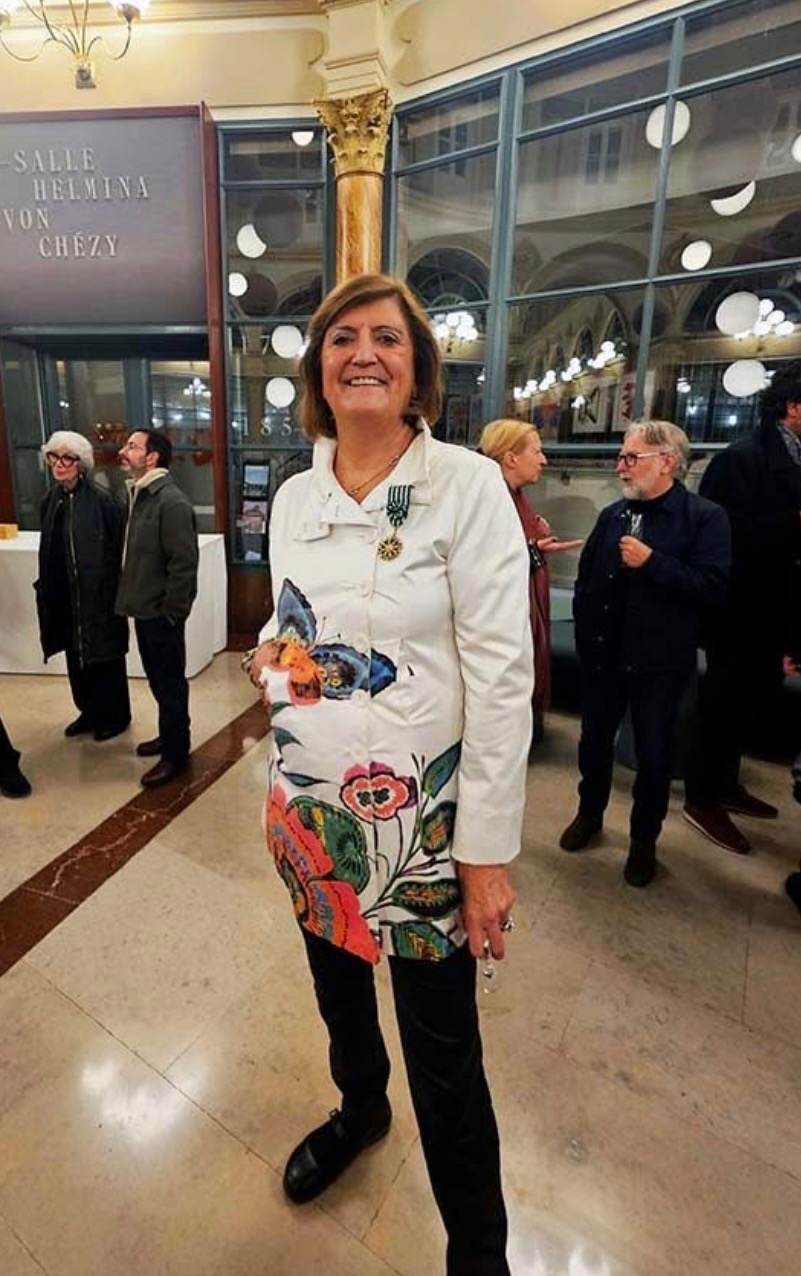 Viviane Esders - Officier des Arts et des Lettres